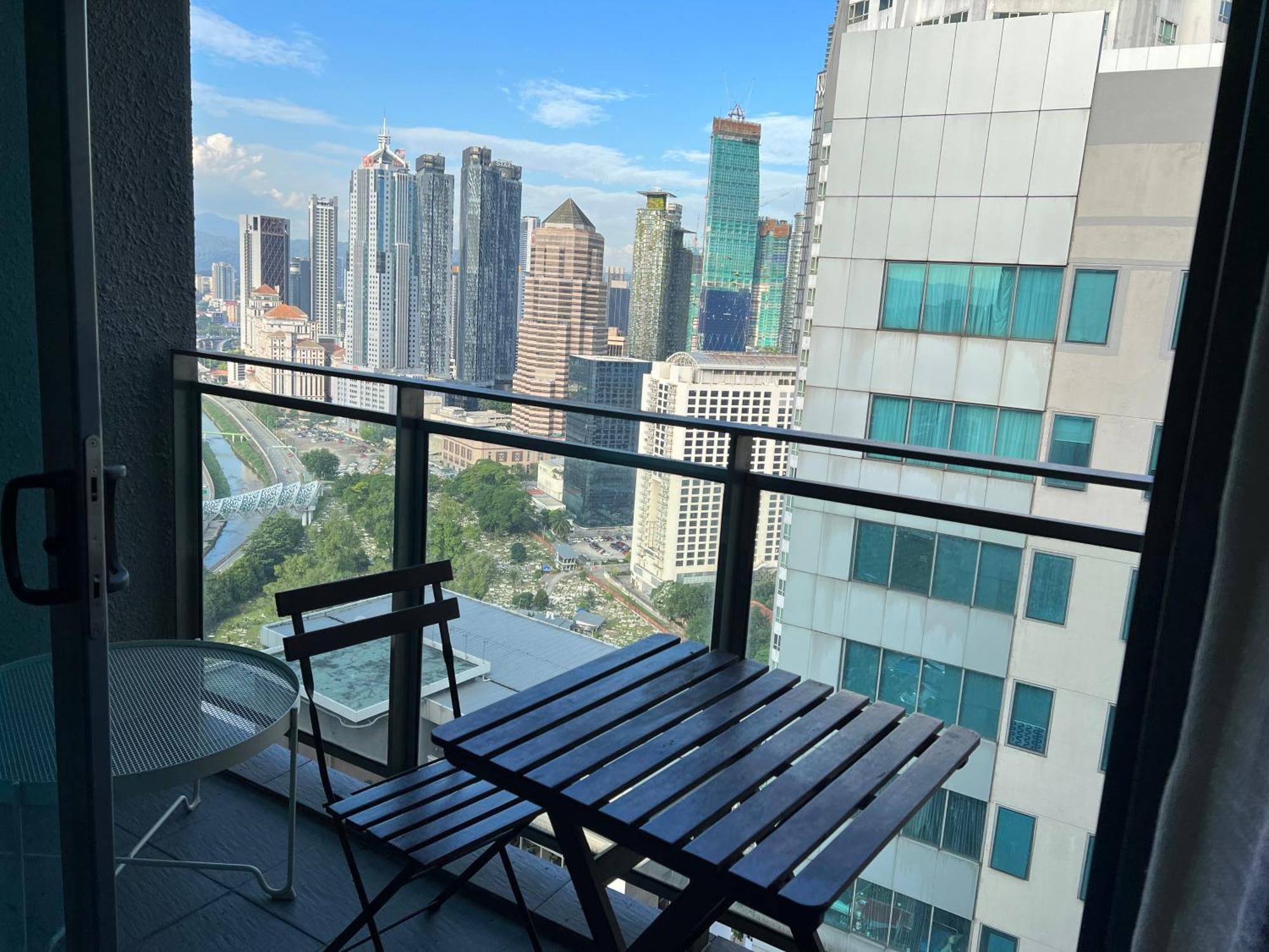 Summer Suites Klcc By Whollmark กัวลาลัมเปอร์ ภายนอก รูปภาพ